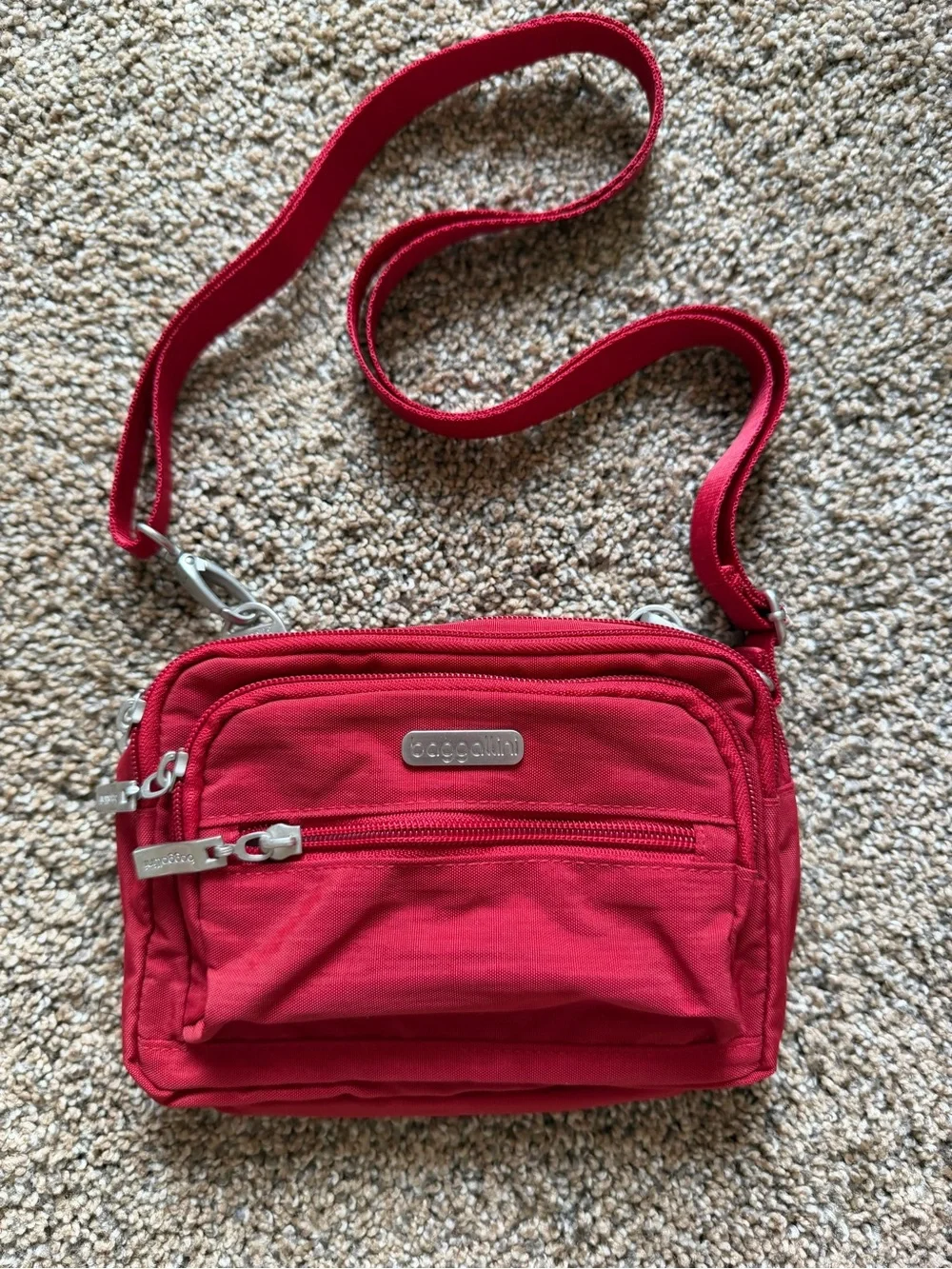 BAGGALLINI Bright Red Legacy Triple Zip Bagg Crossbody Convertible Clutch Waist